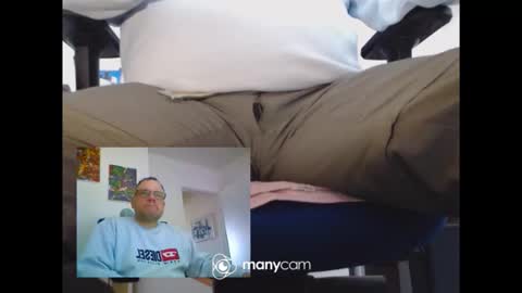 MrJohnsen1975 online show from April 2026 11:41:01 AM