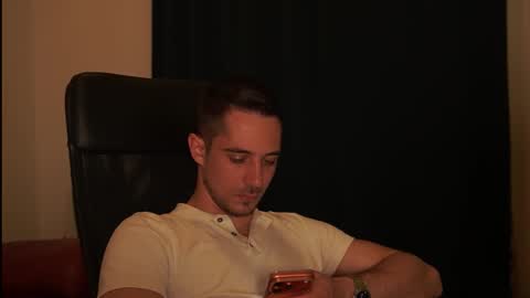 Snapshot of mrgreeneyes01 chatting on February 2026 07:24:02 PM juan luis online show from February 2026 07:24:02 PM