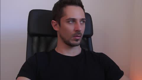 Snapshot of mrgreeneyes01 chatting on March 2026 11:27:01 AM juan luis online show from March 2026 11:27:01 AM