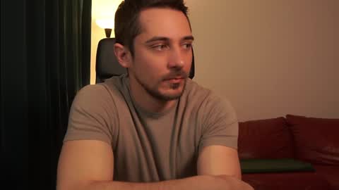 Snapshot of mrgreeneyes01 chatting on March 2026 08:09:01 PM juan luis online show from March 2026 08:09:01 PM