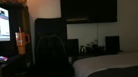 Snapshot of mrmiss_dannys chatting on March 2025 03:11:01 AM mrmiss_dannys online show from March 2025 03:11:01 AM
