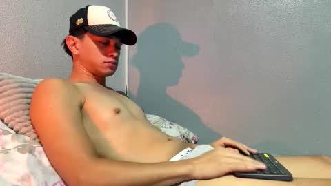 Snapshot of mrshawn95 chatting on January 2026 07:30:01 PM shawn online show from January 2026 07:30:01 PM