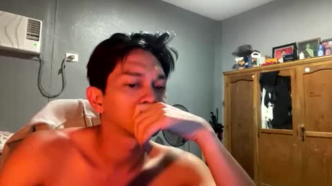 Snapshot of mrshawn95 chatting on April 2026 12:38:02 PM shawn online show from April 2026 12:38:02 PM