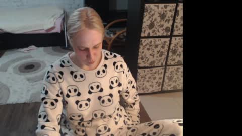 Sasha online show from April 2026 06:42:01 PM