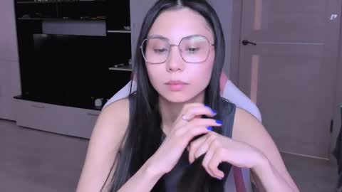 ms_emily_ online show from March 2026 02:00:01 PM