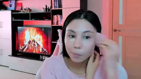 Snapshot of ms_emily_ chatting on June 2026 10:25:01 AM ms_emily_ online show from June 2026 10:25:01 AM