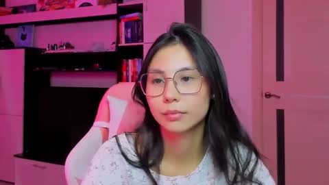 Snapshot of ms_emily_ chatting on July 2026 06:46:02 PM ms_emily_ online show from July 2026 06:46:02 PM