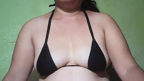 Snapshot of muffy_bunny chatting on June 2026 08:15:01 PM muffy_bunny online show from June 2026 08:15:01 PM