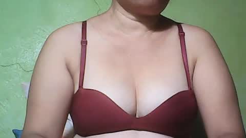 Snapshot of muffy_bunny chatting on July 2026 08:01:01 PM muffy_bunny online show from July 2026 08:01:01 PM