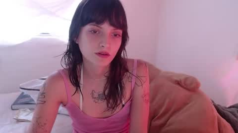 Snapshot of munchi_ chatting on April 2026 09:39:01 PM online show from April 2026 09:39:01 PM