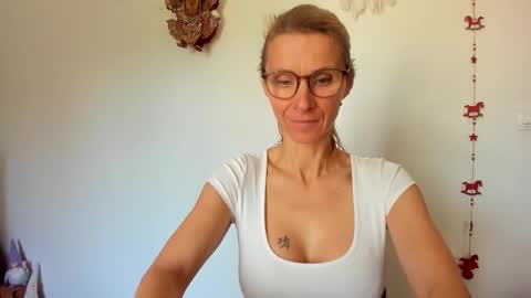 LOVELY JULIA  Peter DAY online show from March 2026 09:02:02 AM