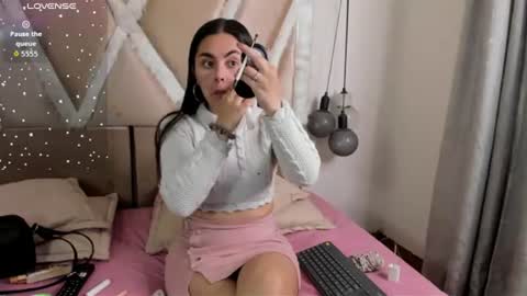 muriell_69 online show from June 2026 12:36:01 PM