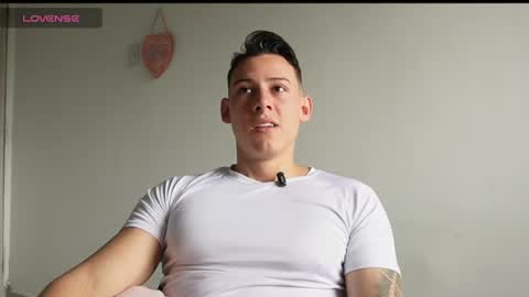 Snapshot of muscle_king_cum chatting on June 2026 01:37:01 PM muscle_king_cum online show from June 2026 01:37:01 PM