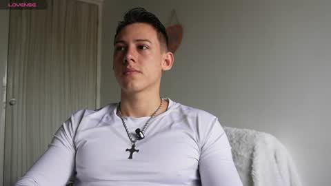 Snapshot of muscle_king_cum chatting on June 2026 01:20:02 PM muscle_king_cum online show from June 2026 01:20:02 PM