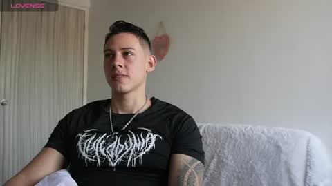 Snapshot of muscle_king_cum chatting on June 2026 01:54:01 PM muscle_king_cum online show from June 2026 01:54:01 PM
