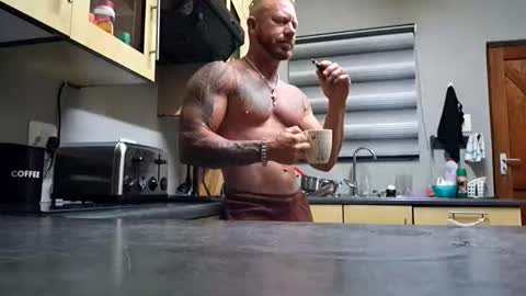 muscledaddy69s online show from January 2026 02:03:01 AM