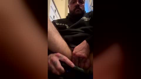 Snapshot of muscledaddyxo chatting on April 2026 02:27:02 AM Tristian online show from April 2026 02:27:02 AM