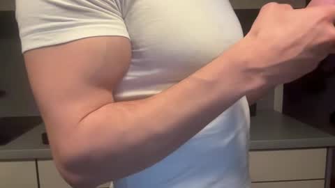 musclehair3 online show from March 2026 09:30:01 PM