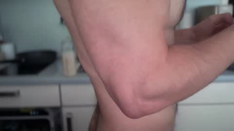 Snapshot of musclehair3 chatting on June 2026 08:52:01 AM musclehair3 online show from June 2026 08:52:01 AM