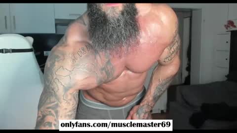Musclemaster69 online show from May 2026 06:15:02 PM