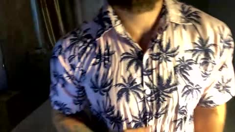 muscularjuggler online show from May 2026 01:44:01 AM