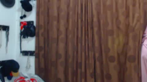     sara      i know you love me xoxox     online show from February 2026 10:14:02 AM