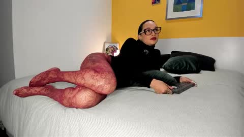 Lola online show from March 2026 08:48:01 PM