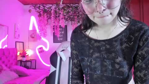 Snapshot of mylittlebunny__ chatting on December 2024 02:42:01 AM helen online show from December 2024 02:42:01 AM