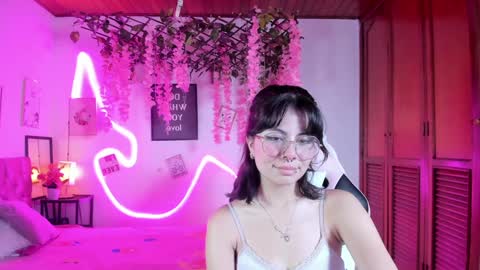 Snapshot of mylittlebunny__ chatting on December 2024 05:48:01 AM helen online show from December 2024 05:48:01 AM