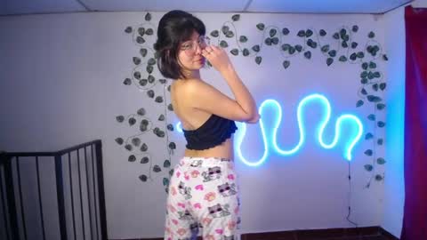 Snapshot of mylittlebunny__ chatting on January 2025 08:25:01 AM helen online show from January 2025 08:25:01 AM