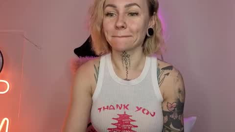 Snapshot of mysterious_twist chatting on March 2026 03:05:04 PM mysterious_twist online show from March 2026 03:05:04 PM