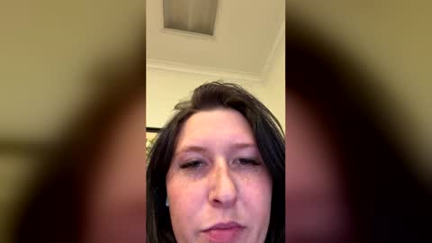 n0rmalgurl online show from May 2026 07:33:01 PM