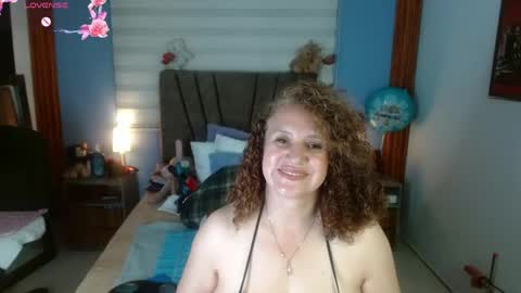nadia_84 online show from April 2026 01:05:01 PM
