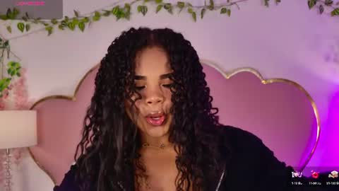 Snapshot of nahiarareina chatting on June 2026 02:15:01 PM NahiaraReina online show from June 2026 02:15:01 PM