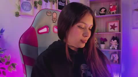 nahomy_bell online show from July 2026 03:03:01 PM