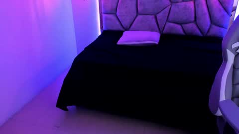    online show from January 2025 06:44:01 PM