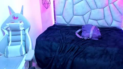    online show from February 2025 01:35:01 AM