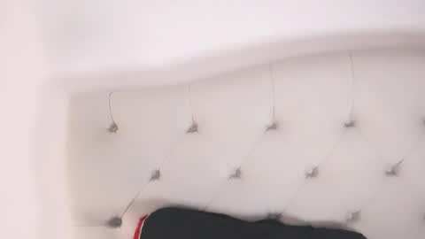 Lady online show from December 2025 07:00:01 PM