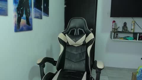 naomi_berckley online show from September 2025 06:34:01 AM