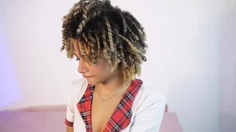 naomidawson online show from May 2026 12:17:02 AM