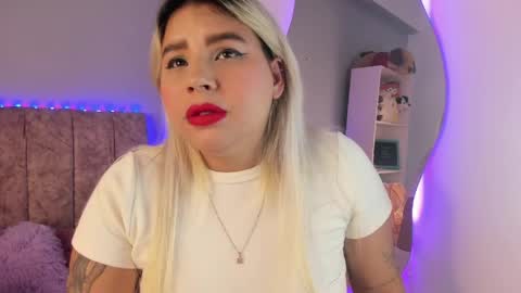 Laura  online show from May 2026 05:36:02 AM