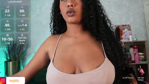 Naomi     online show from March 2026 09:32:01 AM