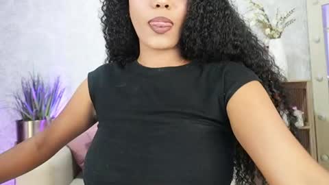Naomi     online show from May 2026 11:33:01 PM