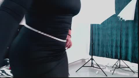 Naomy online show from April 2026 02:14:01 PM