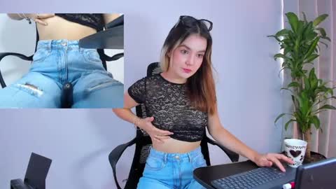 Nashly Fontana online show from June 2026 01:28:01 PM