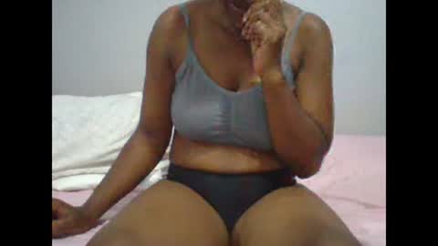 Snapshot of nasty_leenah chatting on February 2025 07:04:02 AM nasty_leenah online show from February 2025 07:04:02 AM