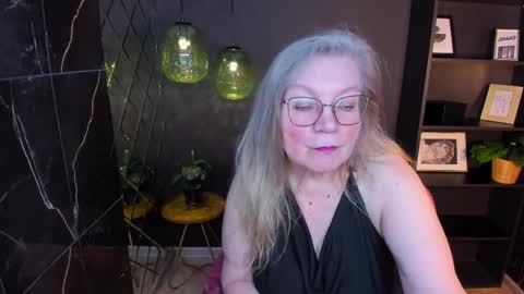 NataliCloud online show from April 2026 01:52:02 PM