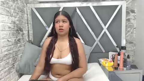 natalieevansx online show from November 2025 12:04:01 PM