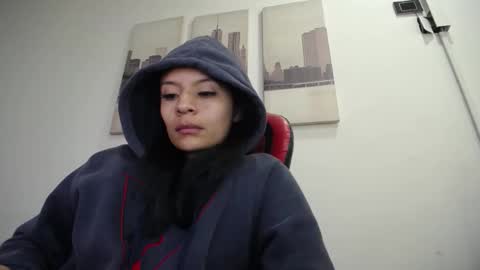 Natashax  online show from November 2025 05:39:02 PM