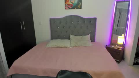 Nathalia  Take surprises in our chat. 25tkns for a hot pic. Follow me. online show from January 2026 06:12:02 PM